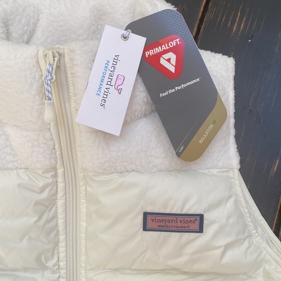 Vineyard Vines Quilted Sherpa Puffer Vest - Picture 4 of 13